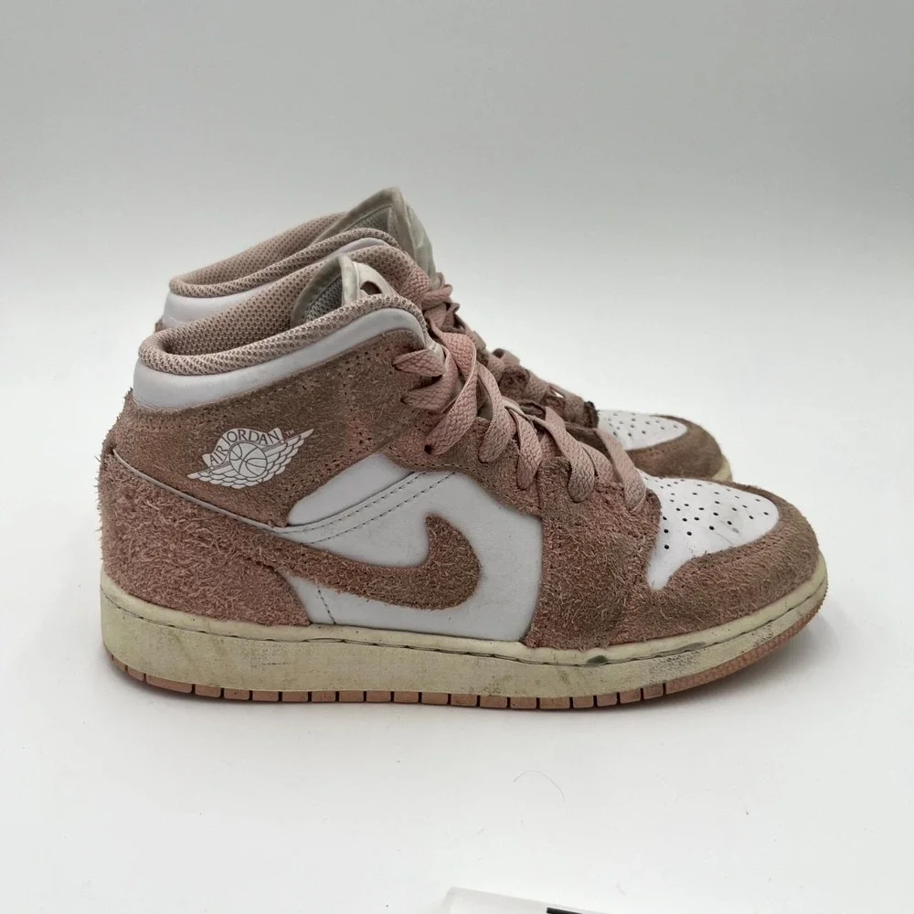 Nike Air Jordan 1 Mid SE GS FN7432-161 Girls 4.5 Sneaker Legend Pink Suede Shoes